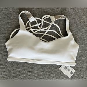 FREE TO BE RIBBED BRA - WILD *LIGHT SUPPORT, A/B CUP Size 4 in White